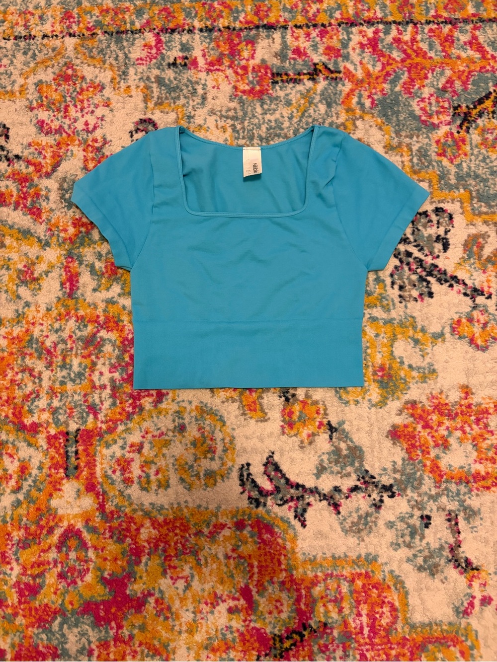 Nikibiki crop top